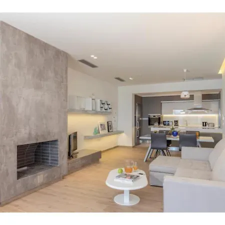 Lindia Athena Luxury Villa